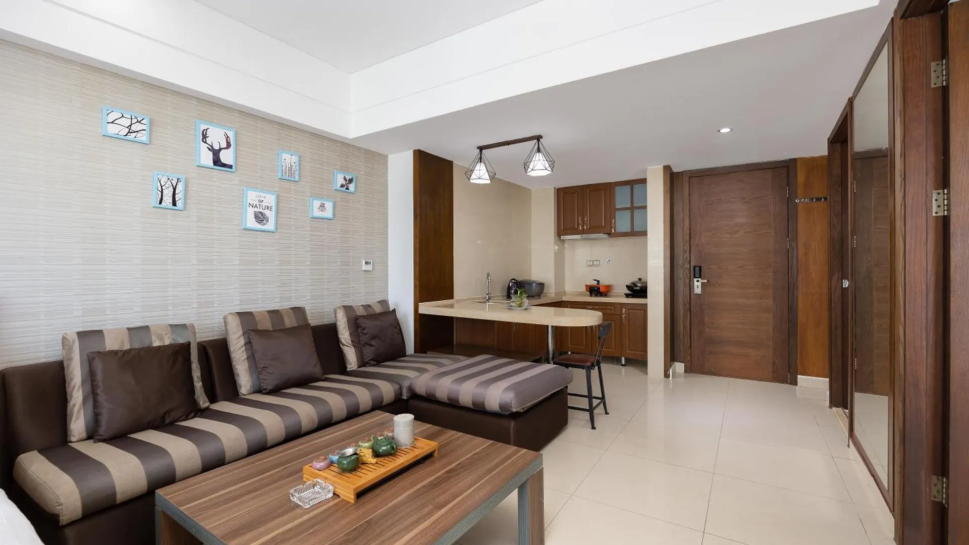 Sanya Sun And Sea Gueshouse Aparthotel 4*,
