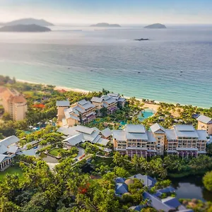 Курортный комплекс Hilton Yalong Bay &