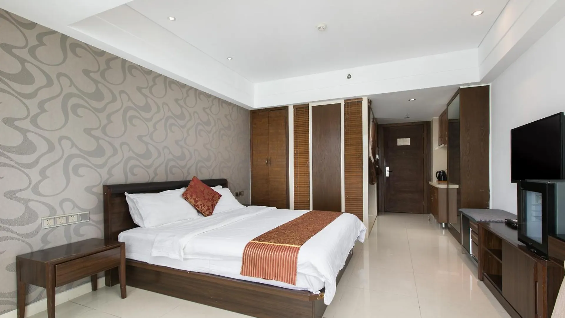 Sanya Sun And Sea Gueshouse Aparthotel 4*,  China